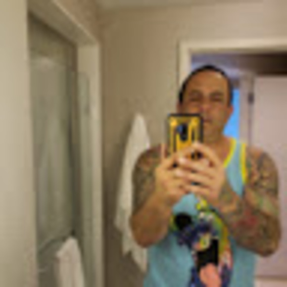 Meet your Posher, T - Picture 1 of 1